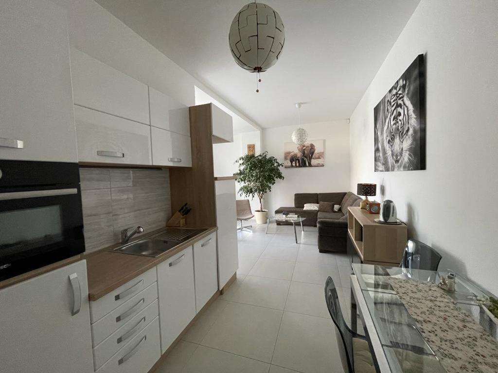 Apartman Lodenica Piest'any Ngoại thất bức ảnh