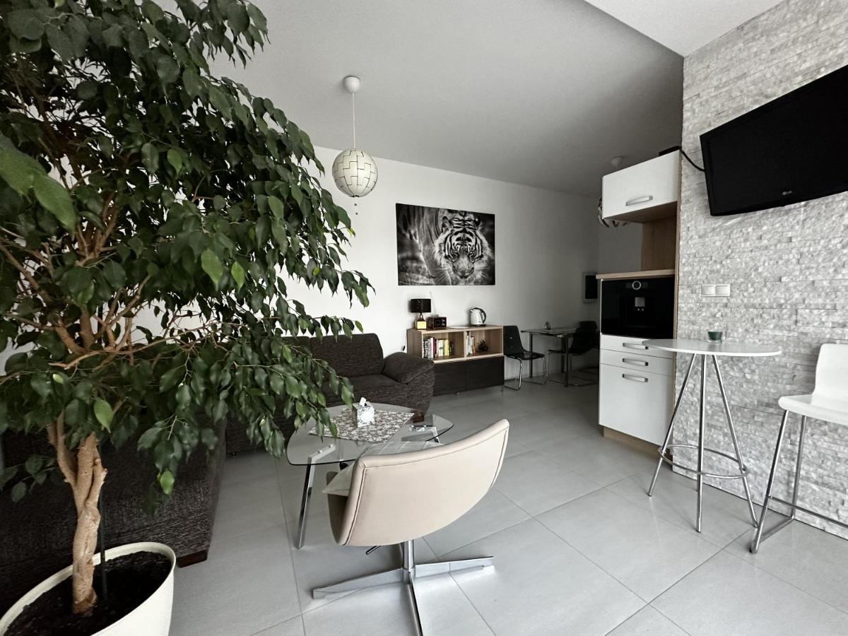 Apartman Lodenica Piest'any Ngoại thất bức ảnh